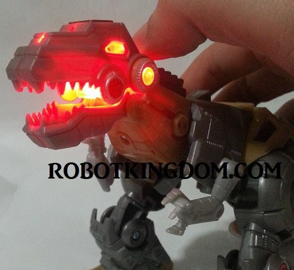 Hasbro Transformers Fall Of Cybertron Voyager Grimlock In Hand Images Show Lighting Effects  (1 of 12)